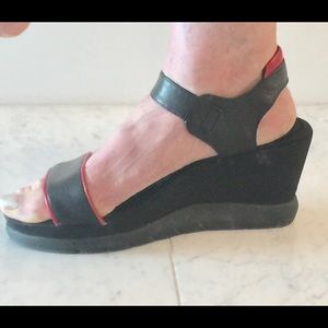 Sketchers Black And Red Wedge Sandals sz 8